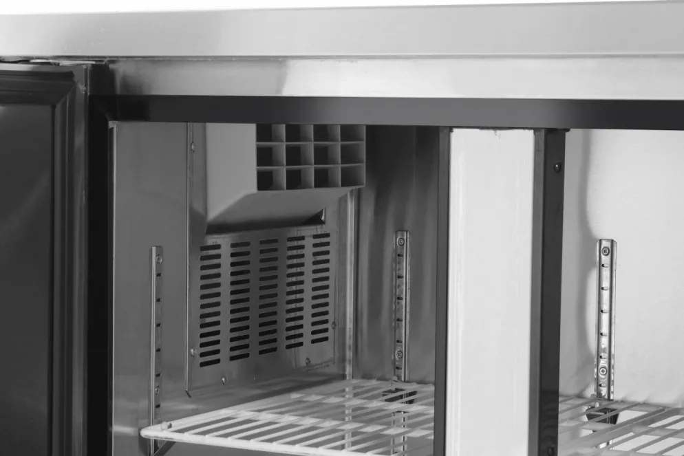 ARKTIC Kühltisch dreitürig Kitchen Line, 1800mm