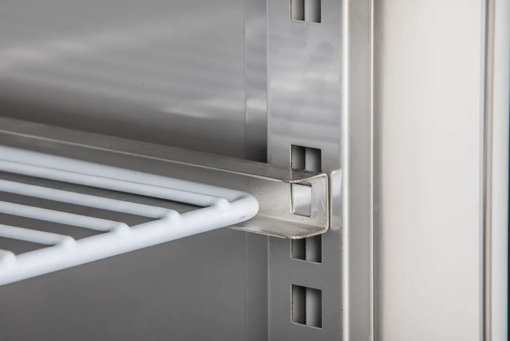 Edelstahl Gewerbekühlschrank mit Glastür KU 356 G
