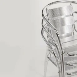 KRISTA Bistrostuhl Aluminium mit Armlehne stapelbar