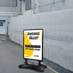 Kundenstopper SNE570 für Ölwechsel mit A1-Plakat & Logo