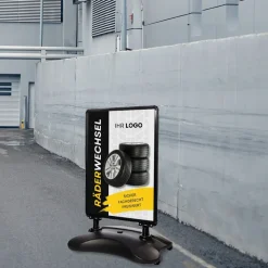 Kundenstopper SNE545 für Räderwechsel mit A1-Plakat & Logo