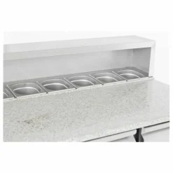 Pizzatisch mit GN-Aufsatz – 3 Türen, Granit-Arbeitsplatte, Breite 1368mm